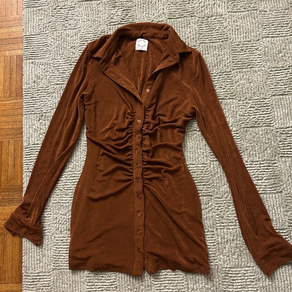 With Jean Rust Brown Long Sleeve Ruched Button Mini Dress - Picture 2 of 5